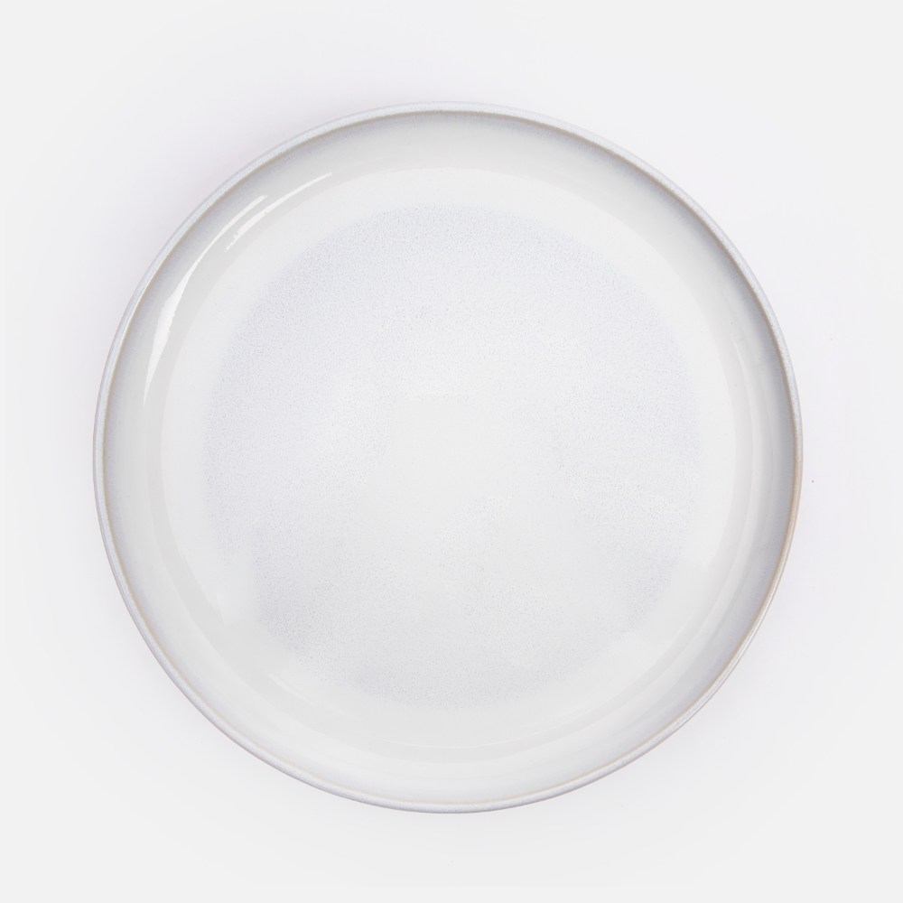 艾禮思陶瓷平盤27cm 晨霧白｜餐茶用具｜HOLA 和樂家居