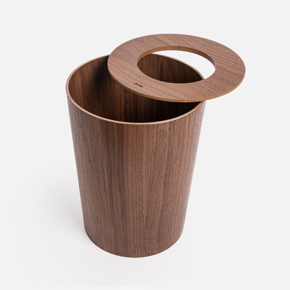 查莉木紋垃圾桶9L 胡桃｜HOLA 和樂家居｜HOLA 和樂家居