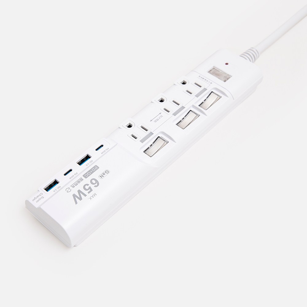 特力屋 3P高溫斷電 4開3插 +USB PD65W充電座延長線 1.8m