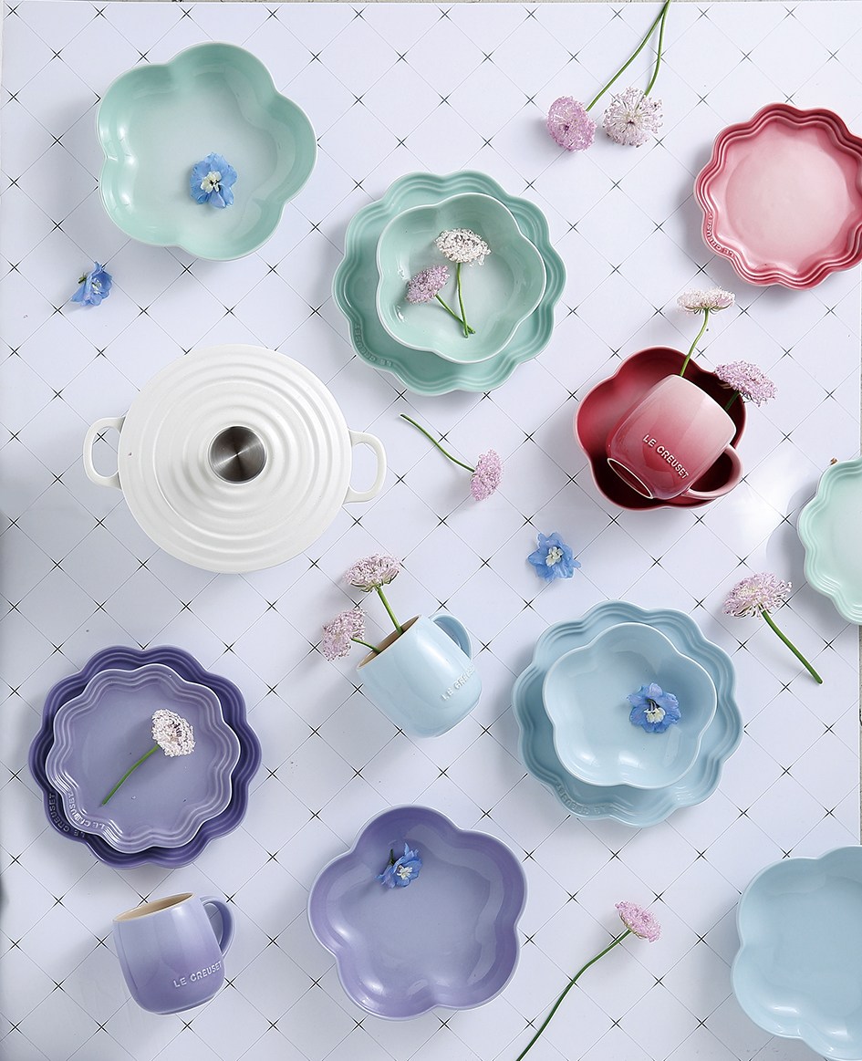 Le Creuset花型盤 中 粉彩紫 碗盤器皿 Hola 特力 購物網